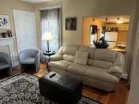 Spacious Apt. 2 Car Free Parking Great Location. - Kitchens