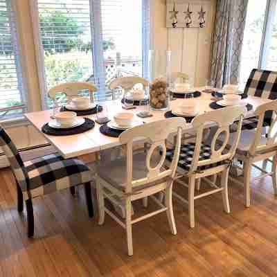 Coastal Cottage w/ Roof Deck Ocean Views - York, ME 4 Beds, 3 Baths, Sleeps 9 Dining/Meeting Rooms