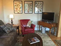 Beautiful 2BR, 2BA Condo in Historic Downtown Home Sleeps 4 - 4つ星