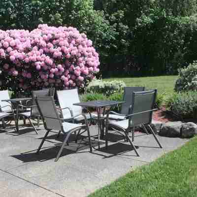Beautiful Oceanfront Home in Estate Setting Gloucester — Fall Rental Available! Hotel Exterior