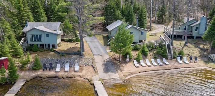 3BR Lakefront Cabin with WiFi & Private Docks Ξενοδοχεία στην πόλη St. Germain
