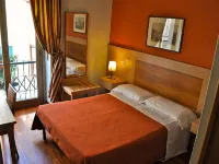 Hotel Dover Các khách sạn gần Ga Lanza