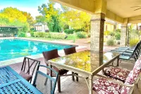 Private Massive Pool, Tennis Court, Basketball Court, Game Room, 6mi. to Strip - 私人泳池