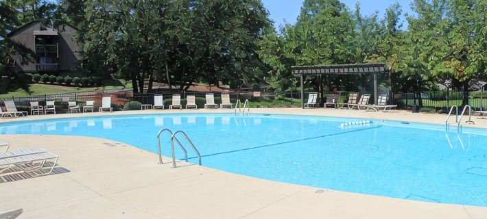 Beautiful, renovated ,clean 2BD,2BA condo in Pinehurst, Pool, Wifi , Cable etc Hotels in Pinehurst