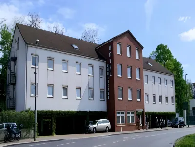 Hotel Christina Hotels near Bayenthal