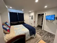 Back Beach Retreat - Car Rental Option