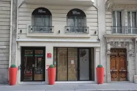 Westside Arc de Triomphe Hotel