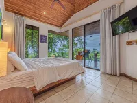 Pacifica- Spectacular Views, On-site Staff, Gated Community-Paved Road Access Hôtels à : Savegre de Aguirre