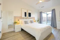 Modern retreat, great views, games galore.. - 4星級