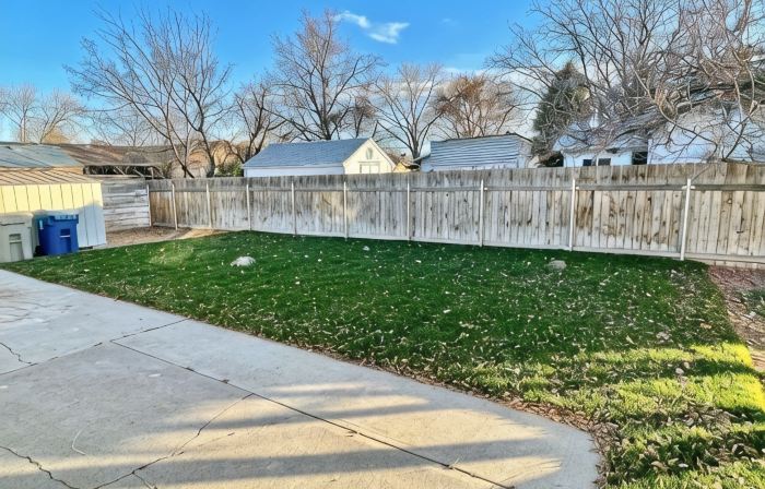 Hometown USA With Hot Tub and Fully Renovated