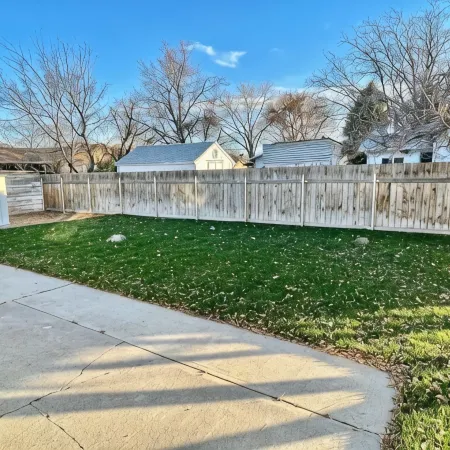 Hometown USA With Hot Tub and Fully Renovated