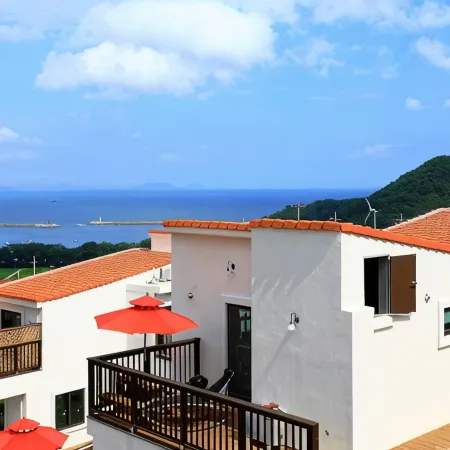 Namhae Kranzre Pension (Beach, Spa)