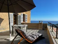 independent apartment on the second floor of a historic house in Monticello - Homestays