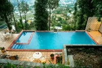 The Fern Hillside Resort Bhimtal - Pools
