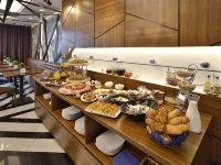 سكاي هوتل Hotels near باليلولا