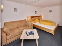 Gasthof Hotel Post Hotels in Sautens