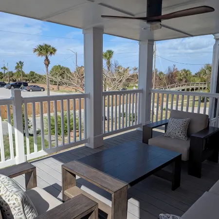 Completely Renovated Pink Sea House on North Beach, Tybee Island