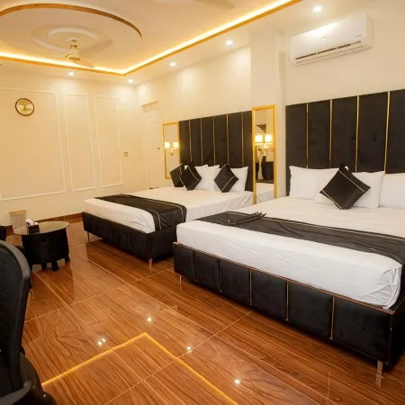 Hotel White Seasson managed by Zaheer Masih