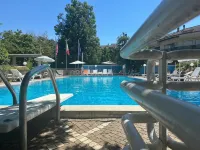 Mondial Park Hotel - Kolam Renang
