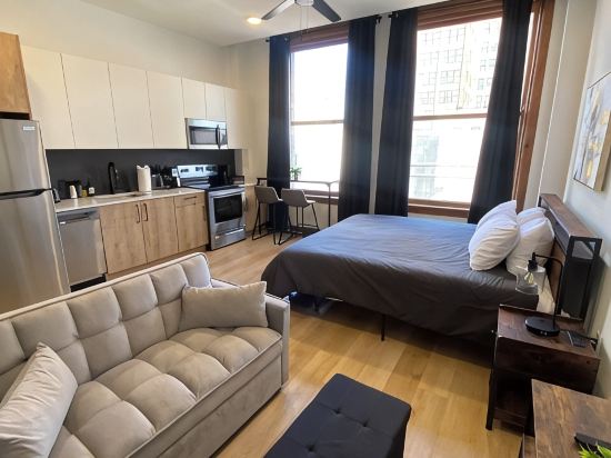 Optimum - Downtown Oasis!