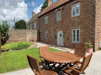 Sunny 4-bedroom cottage with South facing garden - Sunflower Cottage - Wifi