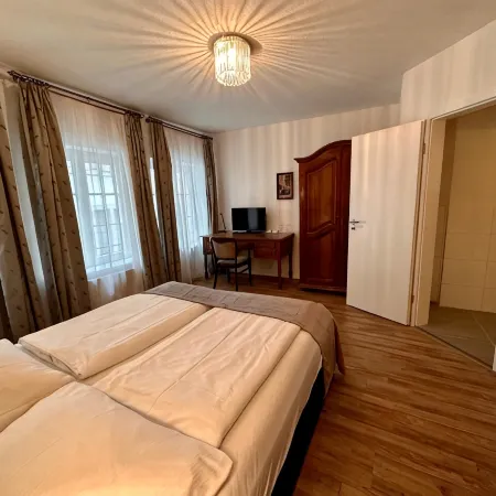 Altstadthotel Hayk am Rhein