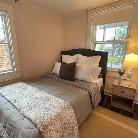 Cheerful 2-bedroom Edenton bungalow getaway