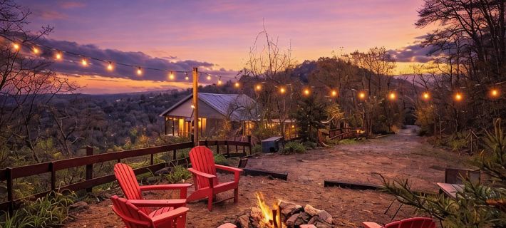 Great Views! Great Rates! King Bed, Firepit, Gas Grill, Dogs Free! Book Today! Hotels in Clayton