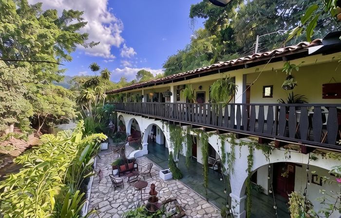 Garden Hotel