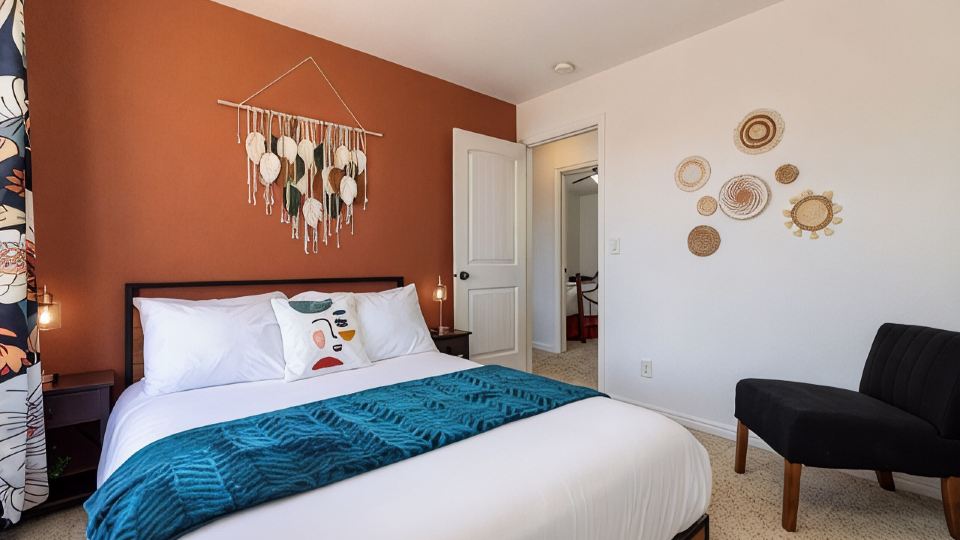Stylish Desert Retreat•Near Zion&Bryce•Red Rock Views•Dark Skies• Pool•Hot Tub•