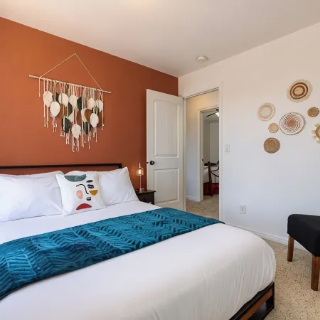 Desert Family Retreat •Red Rock Views•Dark Skies• Pool•Hot Tub• 35 Min to Zion•