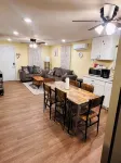 Welcome to Cozy Stone Cottage 3 bedrooms and 1 bathroom house. - 3 ดาว