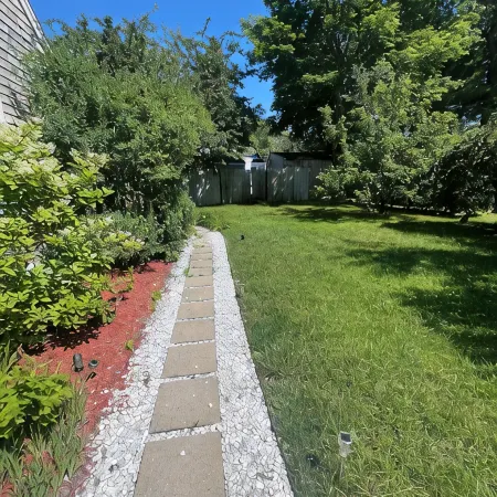 Charming 2-bedroom cottage with AC, WiFi in serene Barnstable