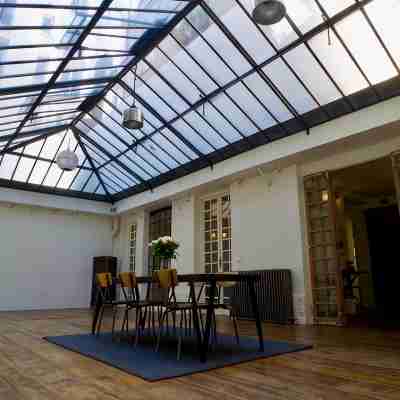 Spacious and dramatic 3-bedroom apartment in the heart of Le Marais Others