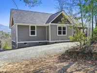 Views Views Views, Comfort, Location, Amenities Hotels in Cherry Log