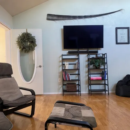 Emerald Isle Getaway - Tremendous 3-bedroom house with WiFi in Kodiak