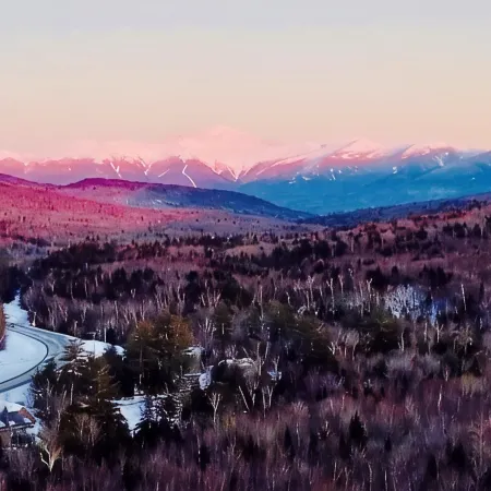 The Bear Lodge Cabin - A rustic retreat on the Ammonoosuc River