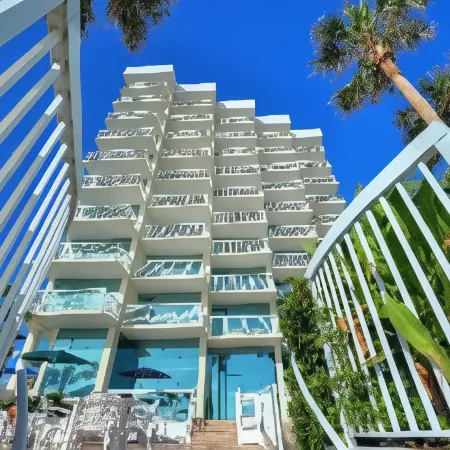 Bahama House - Daytona Beach Shores