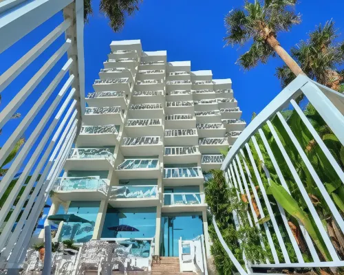 Bahama House - Daytona Beach Shores Hotels near Sun Splash Park