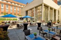 Sheraton Hannover Pelikan Hotel - breakfast