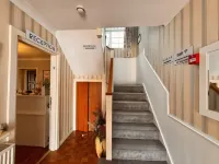 All Seasons Guest House Gatwick & Airport Parking Hotel a Horley