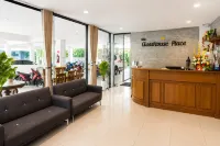 The Glasshouse Place