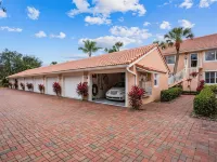 Beautiful Naples FL Condo w/ Lazy River, Minutes to Marco Island/Naples Beaches - Wifi