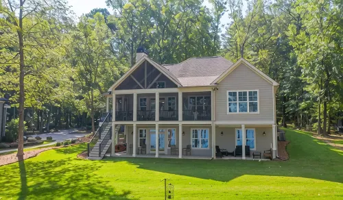 New Luxury Lakefront Home! Hot tub, Boat and Swim Dock - 4つ星