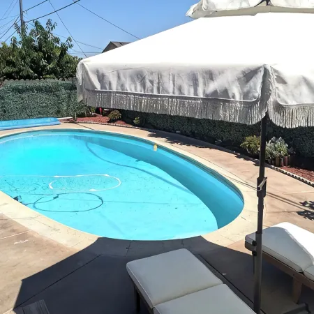 The Happy Hideaway - Swimming pool inside - 3BR - 2BA-  Look at me!