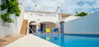Super family villa has Wi Fi, private pool, walk to village & beach! - Villas