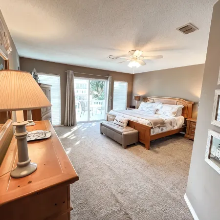 Beach Boating Paradise-Heated Pool,2 King Suites,90ft Dock,Game Room,Bikes,5Star