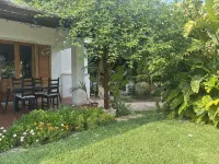 Villa Lucia with infinity pool and garden in an oasis of peace (Wi-Fi) - شرفة