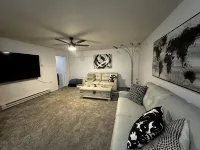 Capital City- 6 Miles from Madison with Fireplace - 무료 와이파이