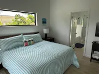BRAND NEW Beachfront Villa best sandy beach in TCI with pool Fox Tail Palm Villa - Wi-Fi